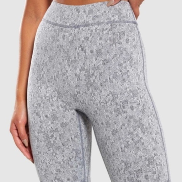 Gymshark Fluer Leggings - Picture 2 of 5